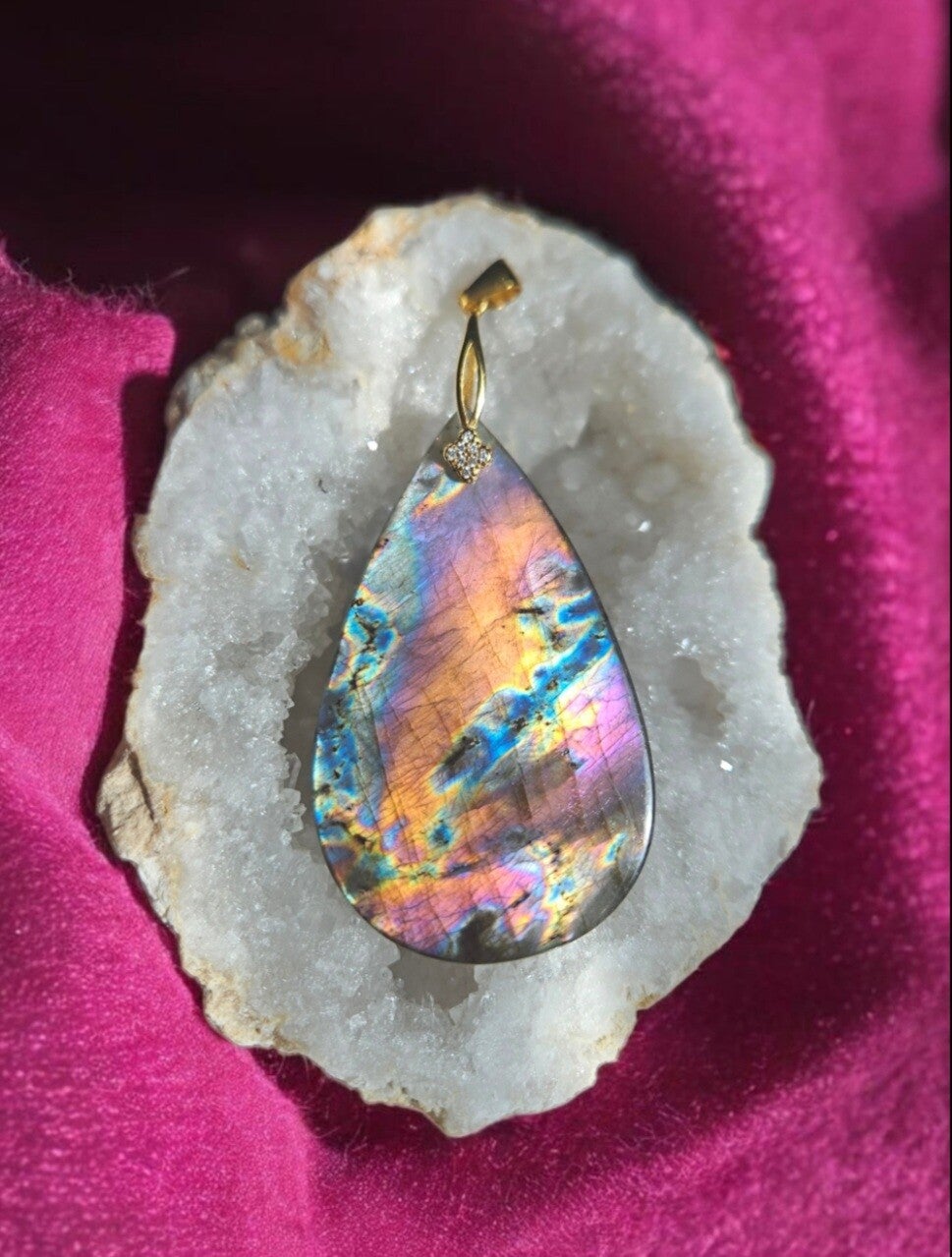 Pendentif en labradorite multicolore