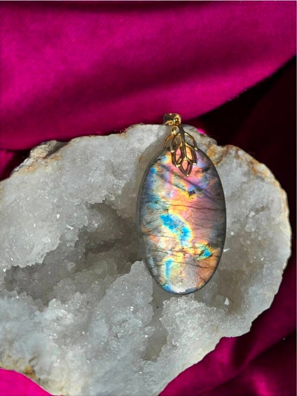 Pendentif en labradorite multicolore