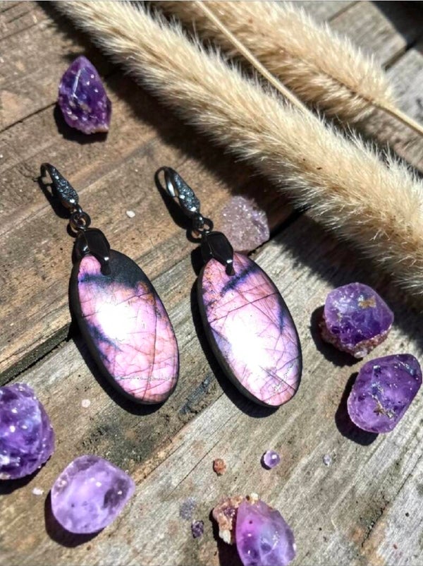 Boucles d'oreilles en labradorite rose