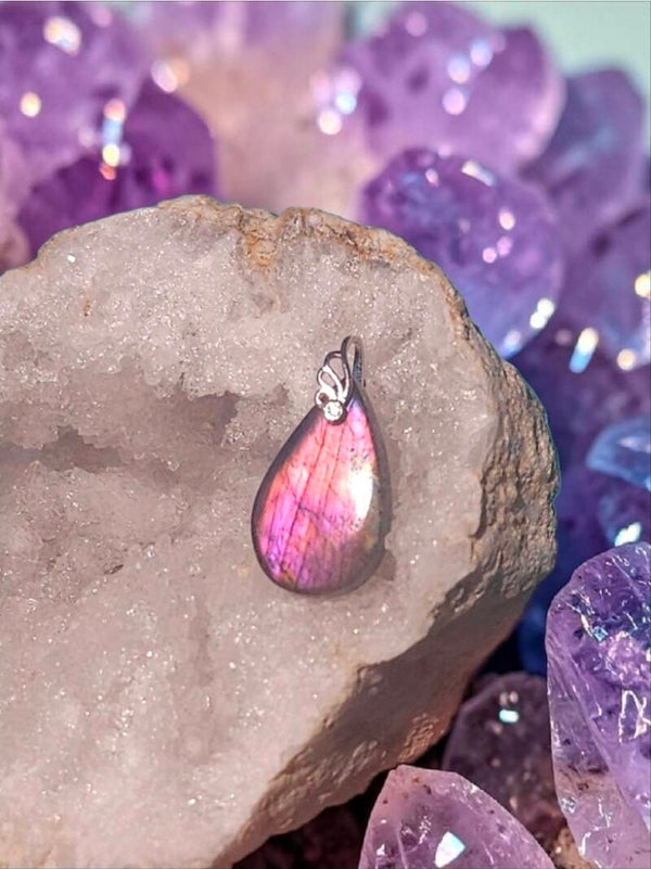 Pendentif en labradorite rose