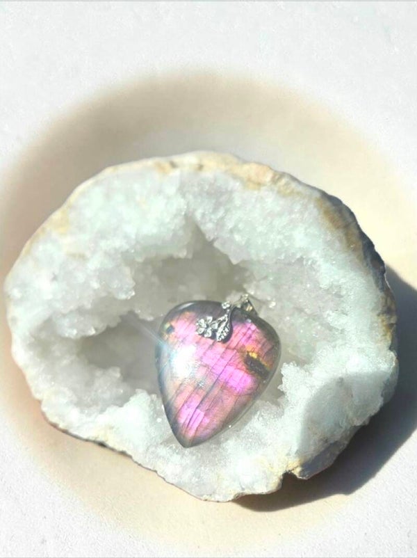 Pendentif en labradorite rose