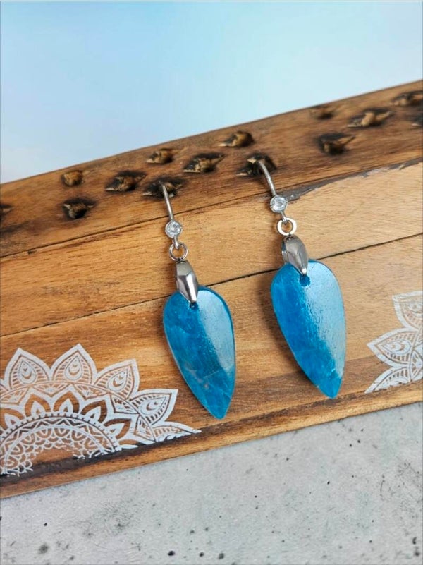 Boucles d'oreilles en apatite bleue
