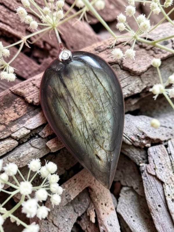 Labradorite grise
