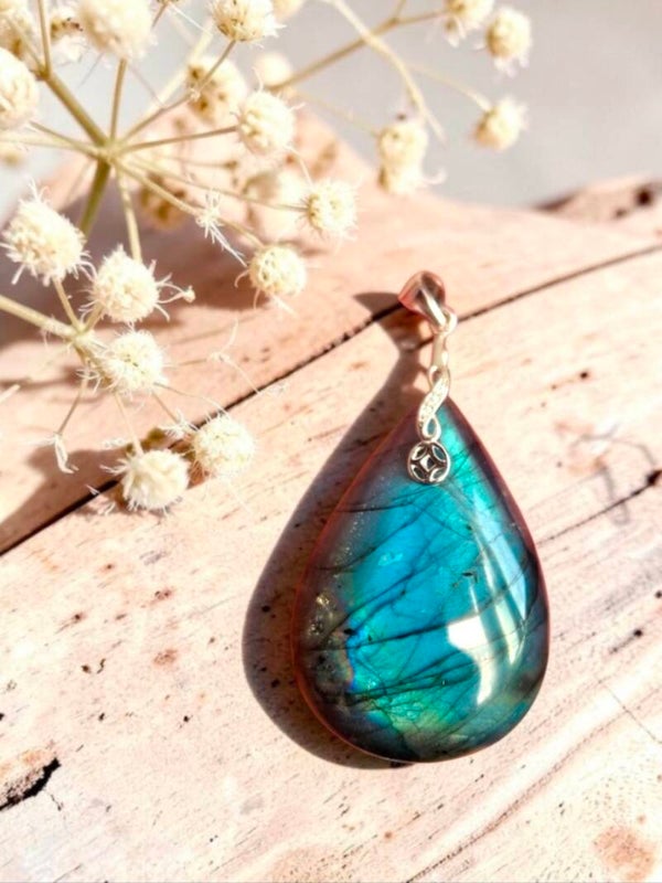 Pendentif en labradorite bleue turquoise