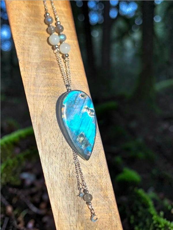 Collier "Éclat Lunaire"