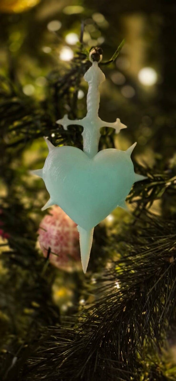 Stabbed Heart – Fantasy Kerstornament (3D-print)
