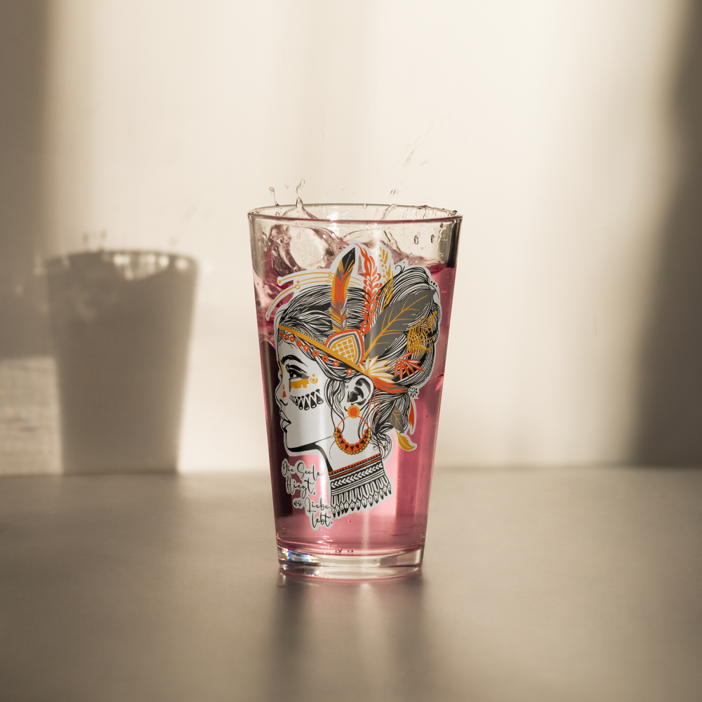Pint Glass Boho „Die Seele fliegt“ – Frauenkopf mit Federn & spirituelles Design