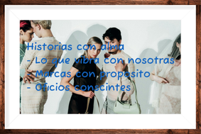 parejas masculino y femenino compartiendo un momento intimoen exterior,junto a una mujer vestida de blanco en actitud ceremonial,con estetica suave y emocional