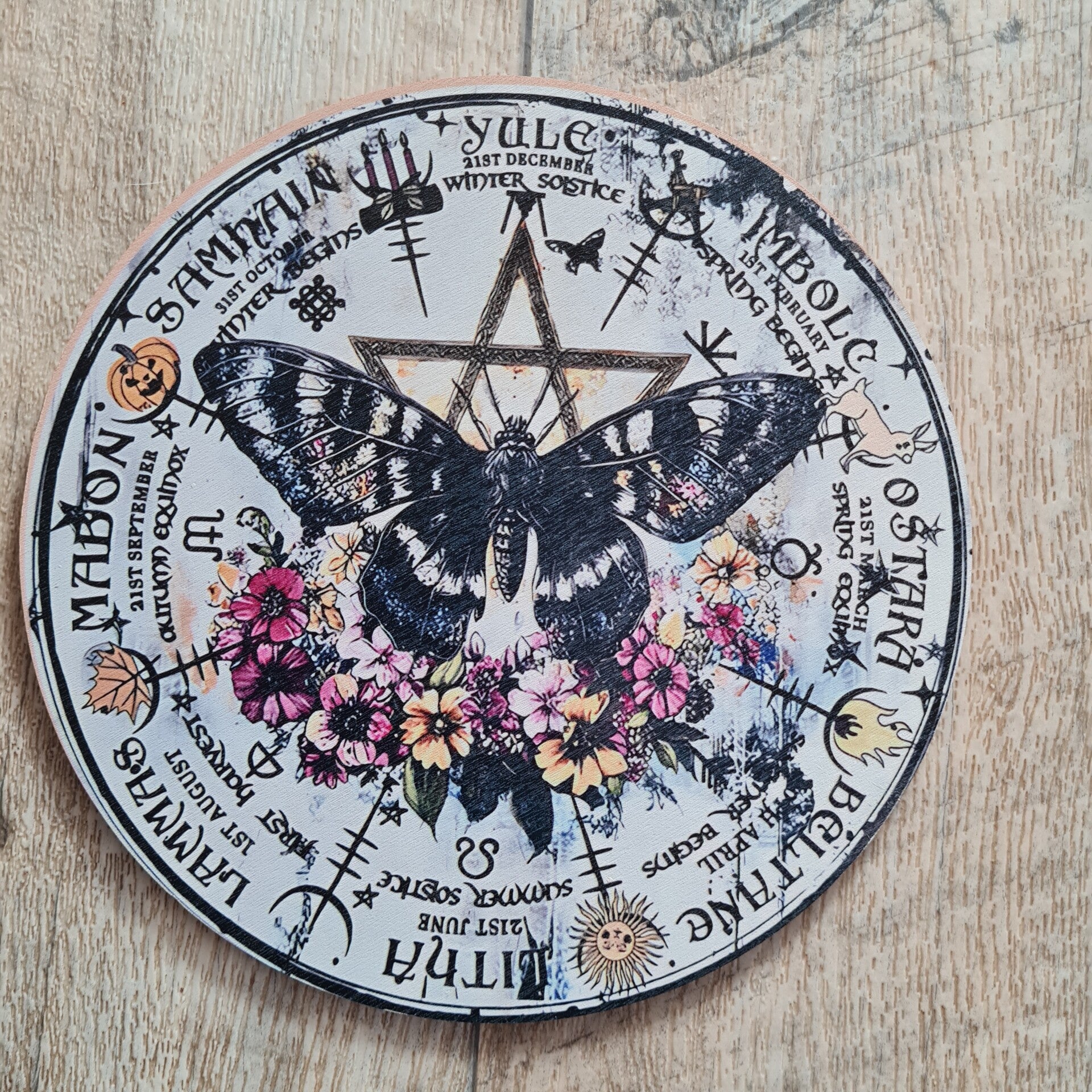 Hexenjahr Kalender Motte