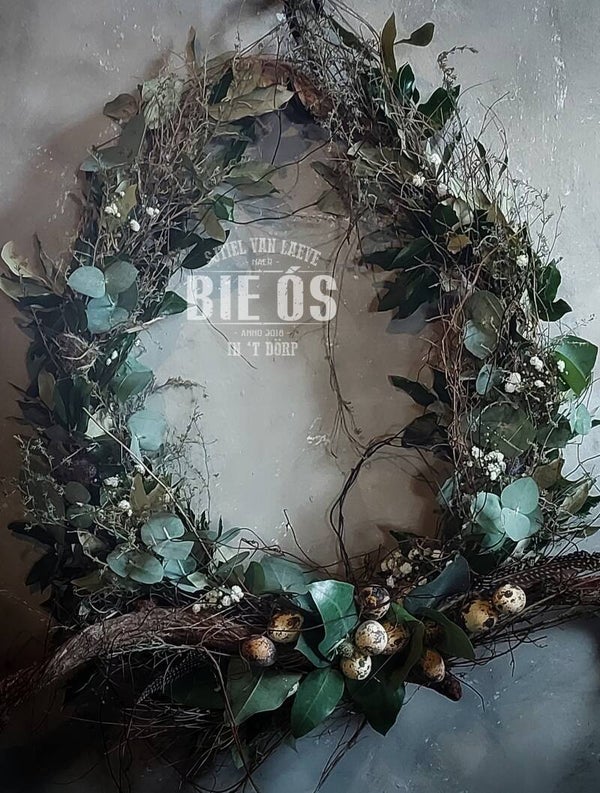 Ei  of krans op stok