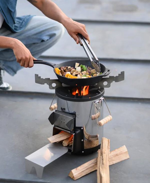 Rocketstove + Skillet (midweek of weekend)