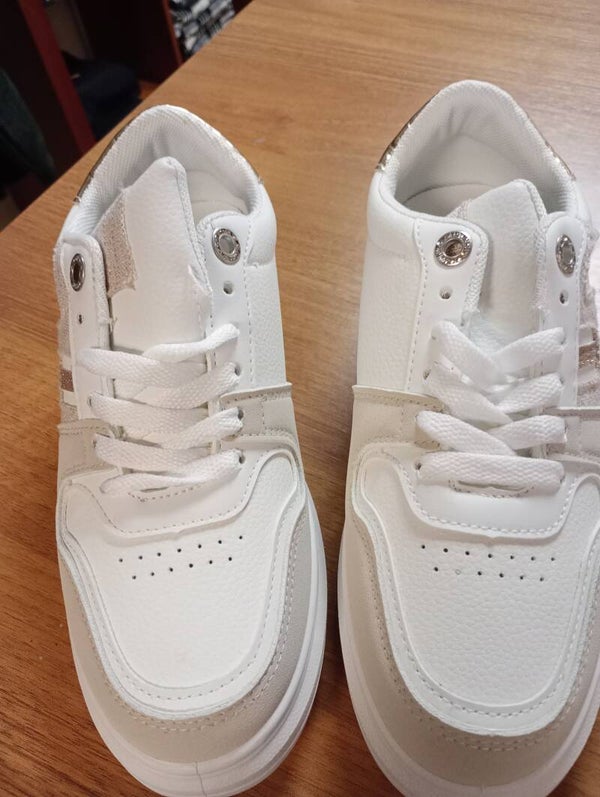 Beige gympen