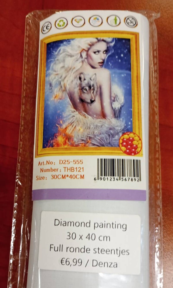 DP vrouw met leeuw op rug