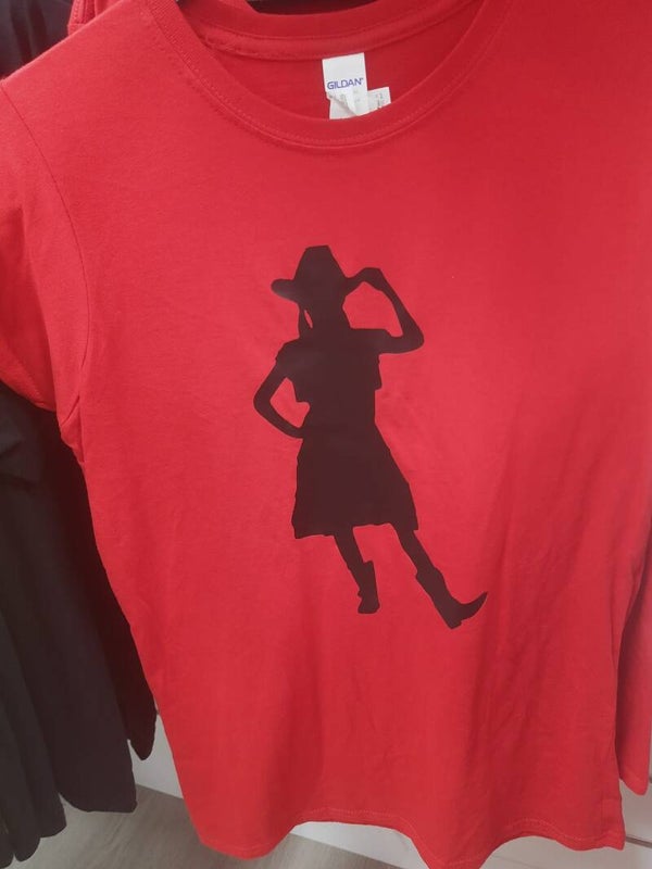 Rood shirt met countrylady opdruk