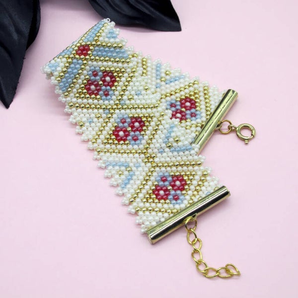 Seed Bead Bracelet: 6436