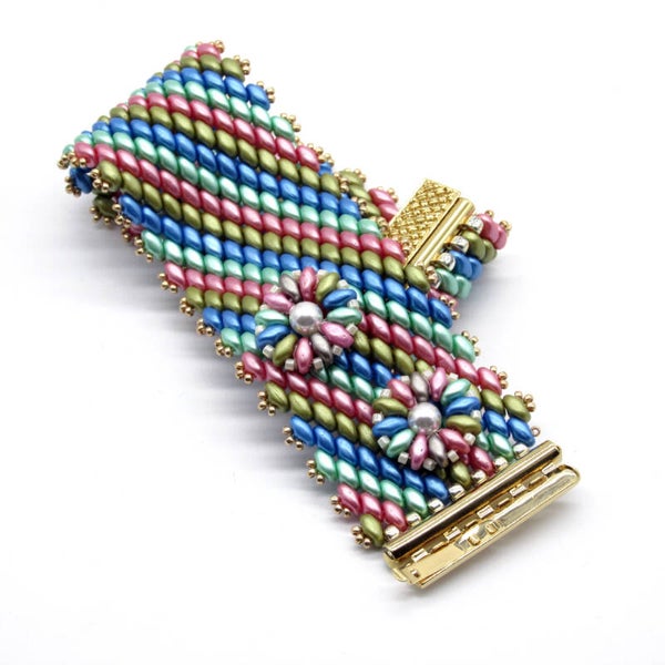 Folky: Handmade Flower Embellished Bracelet