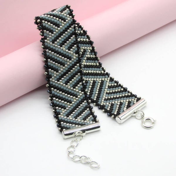 Seed Bead Bracelet: 5411
