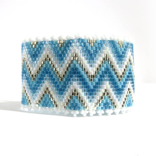 Seed Bead Bracelet: 5261