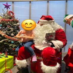 Passage du père Noël et son fidèle lutin bouche du Rhône 