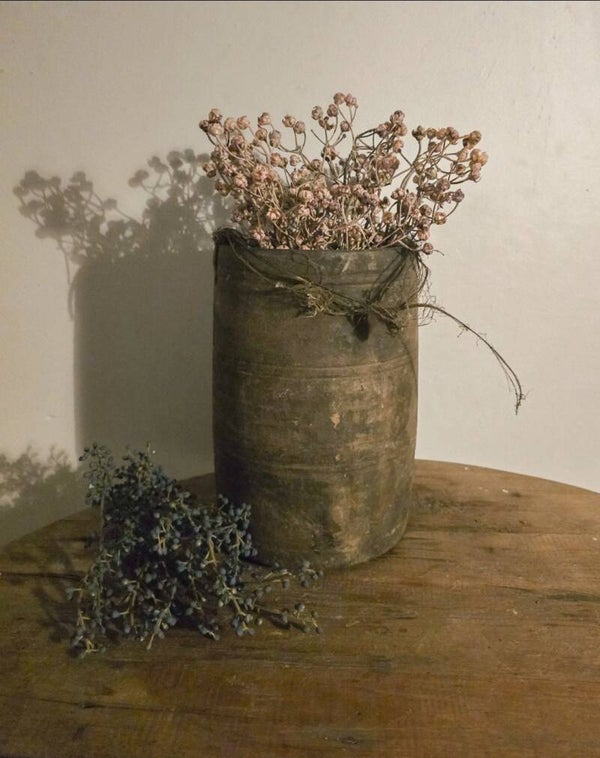 Nepalese pot M