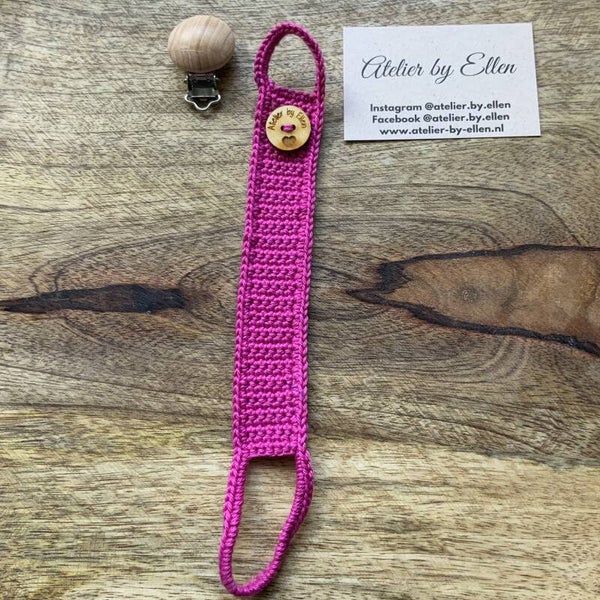 Gehaakt speenkoord  #049 Fuchsia