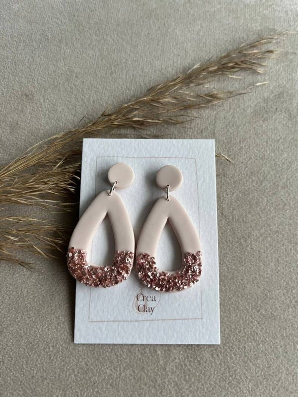 Leah white-crushed glass rosé