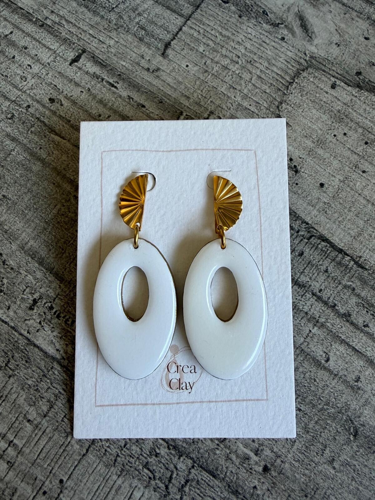 Aimée M white - gold