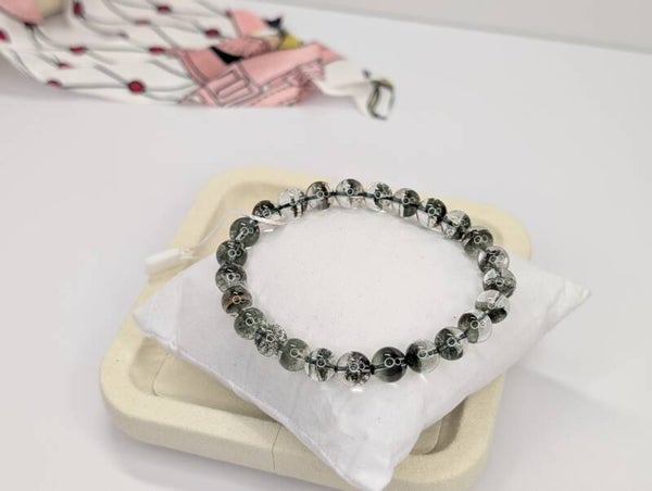 超優質超透綠幽靈 Exceptional Quality Green Phantom Quartz