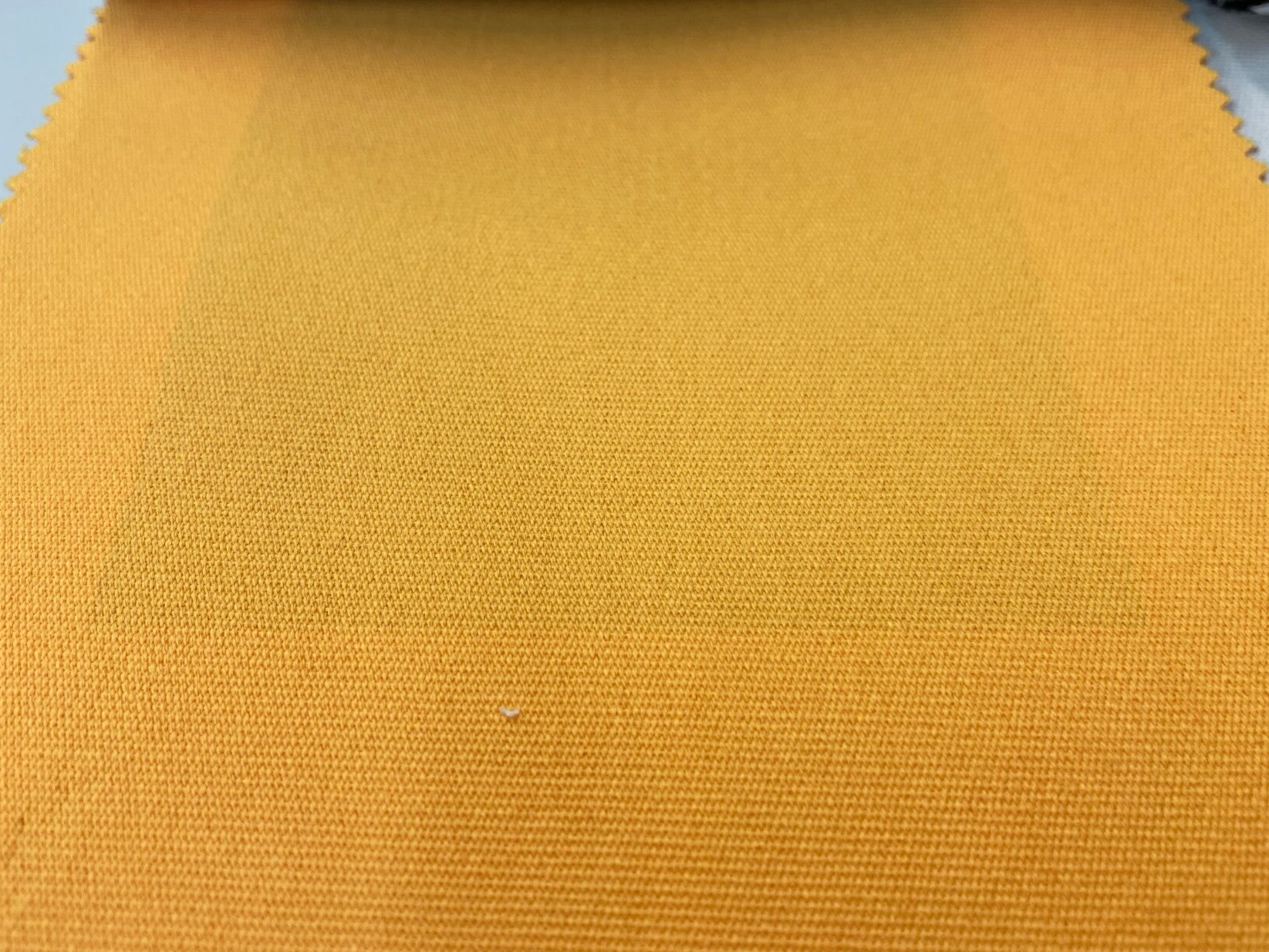 OUT LISO C/AMARILLO ( TEJIDO PARA EXTERIOR)