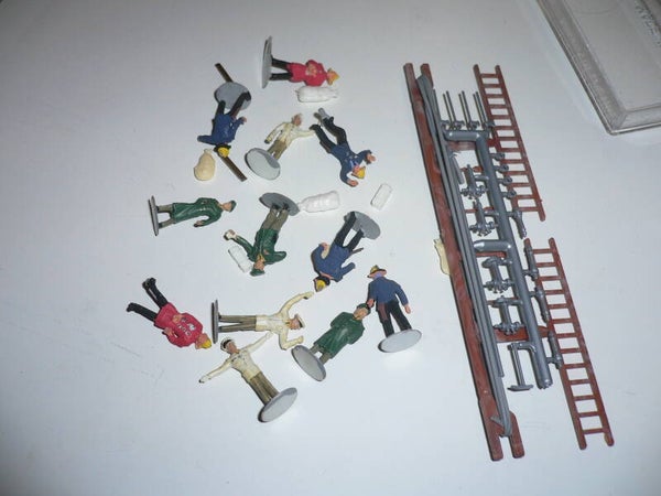 Figurenset Polizei und Feuerwehrfiguren mit Zubehör