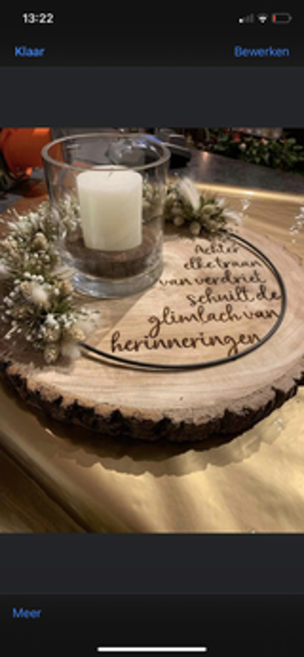 schors met tekst naar keuze, krans en kaars incl