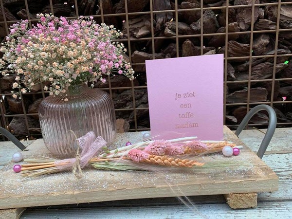 plank met gips en kaartje