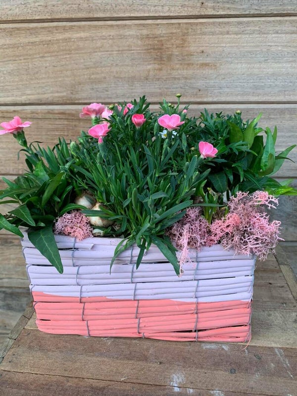 mandje voor tuintafel