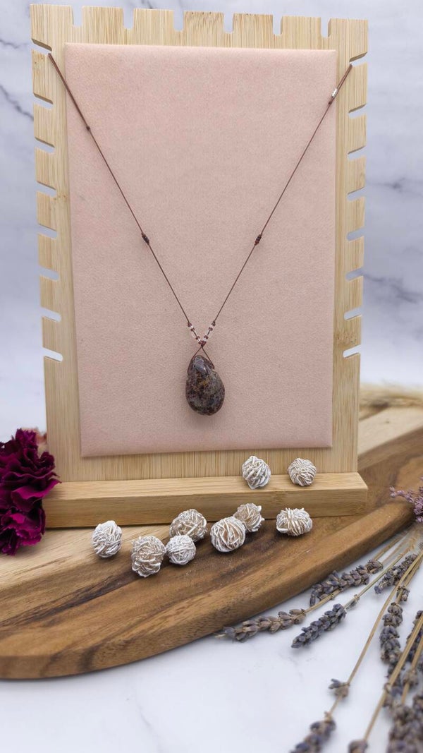 Granat mit kleinen Bergkristallperlen & vielen Miyuki-Perlen (G3)