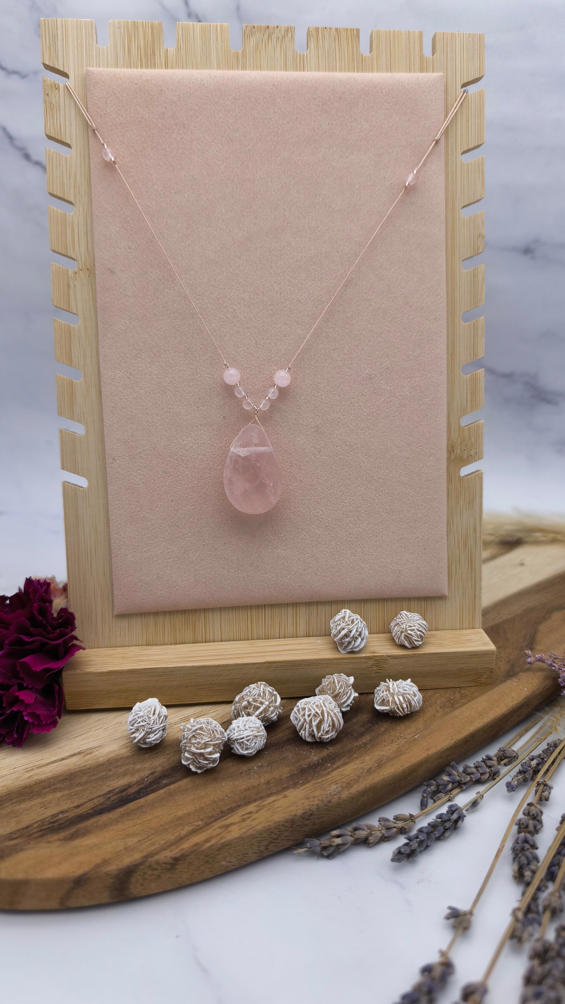 Rosenquarz in Meditationsform mit Rosenquarzperlen & Miyuki-Perlen (RM2)