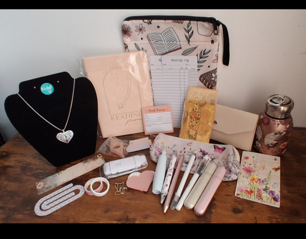 Deluxe reading gift set.