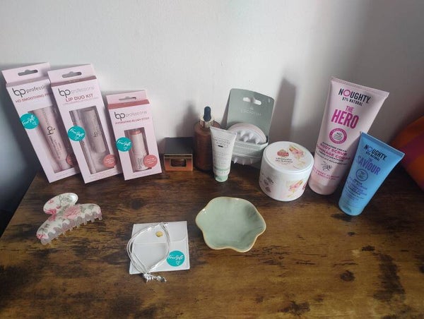 Ladies mini pamper bundle.
