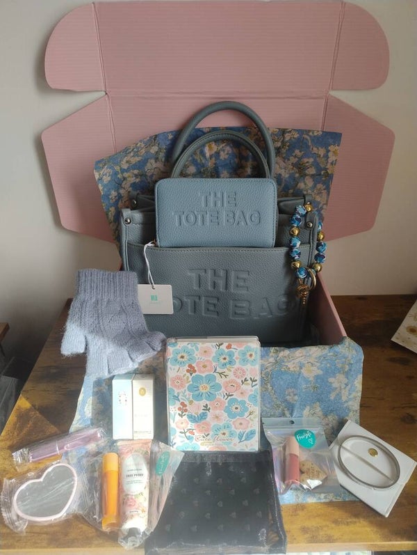 Blue tote bag gift set