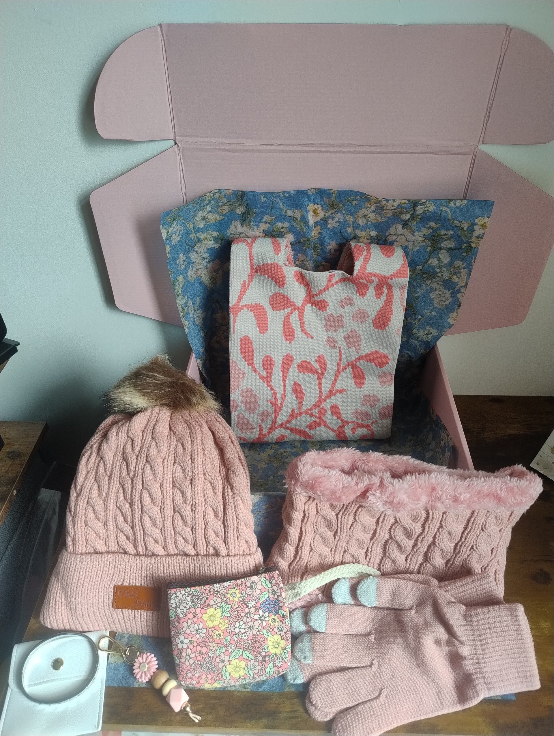 Pink winter warmers and tote gift bundle
