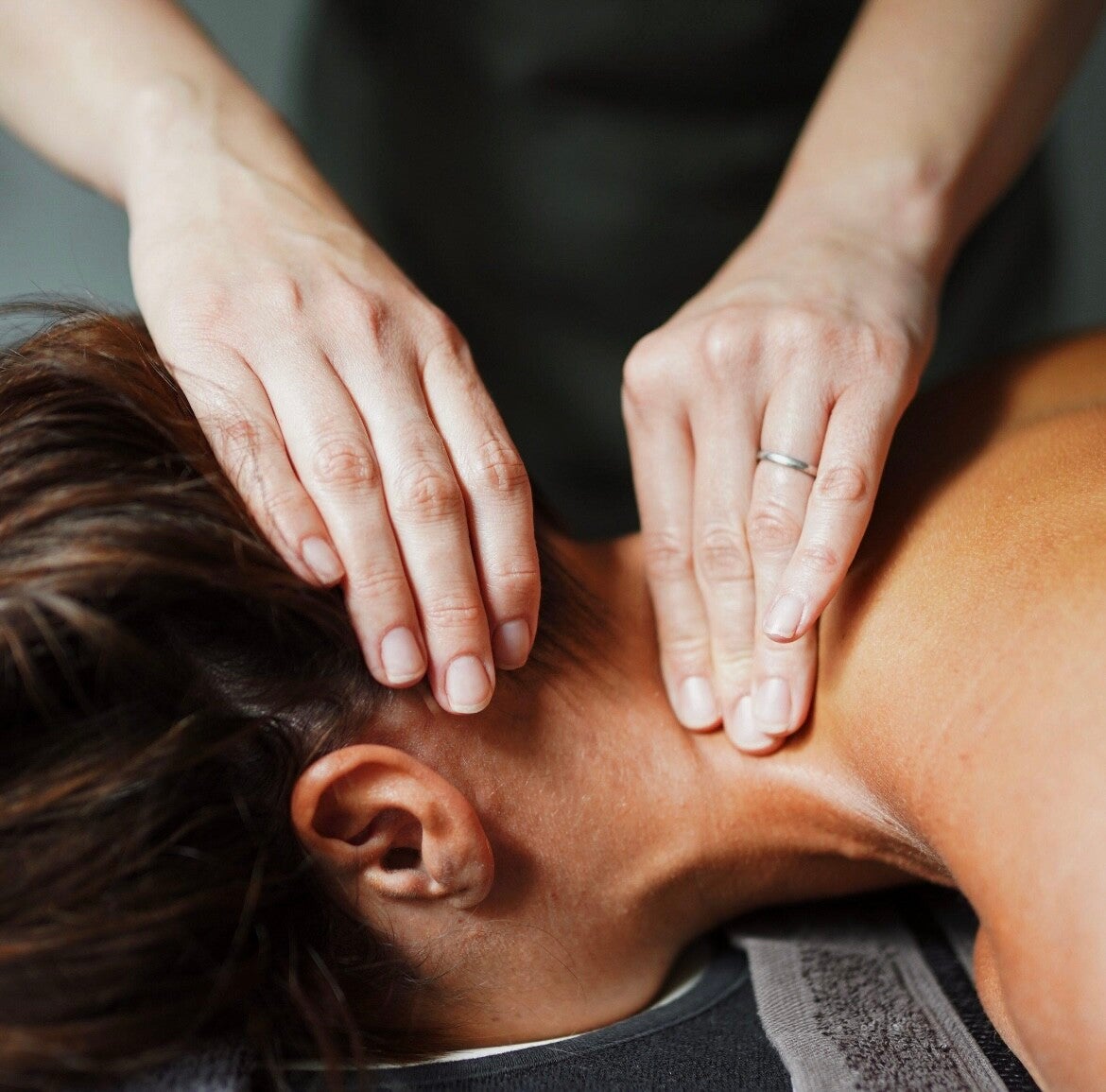 Head, Neck & Shoulder Massage 45 minutes