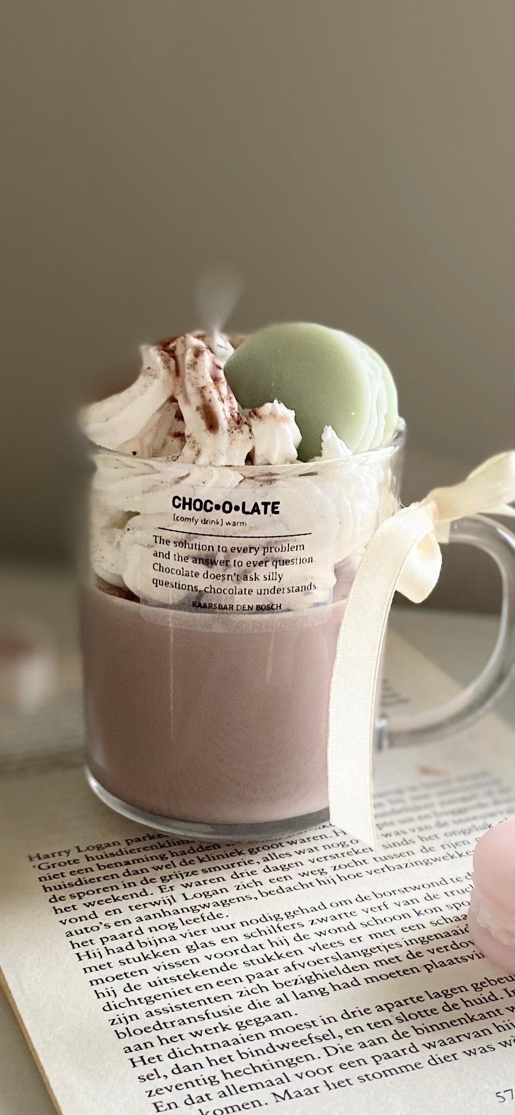 Hot chocolate macaron candle