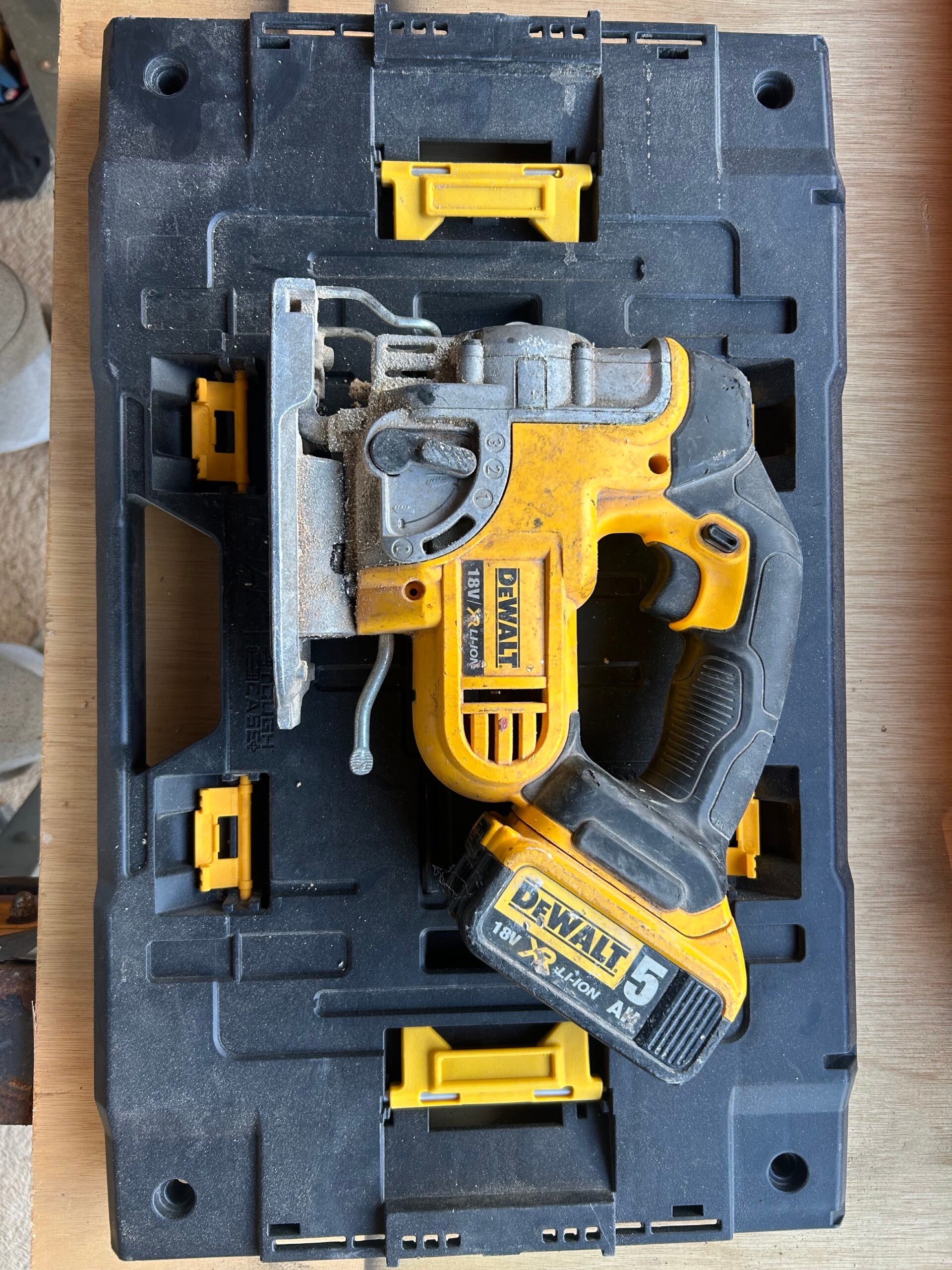 FIANZA 70€ Alquiler Sierra de Calar DeWalt XR 18V Priego de Córdoba