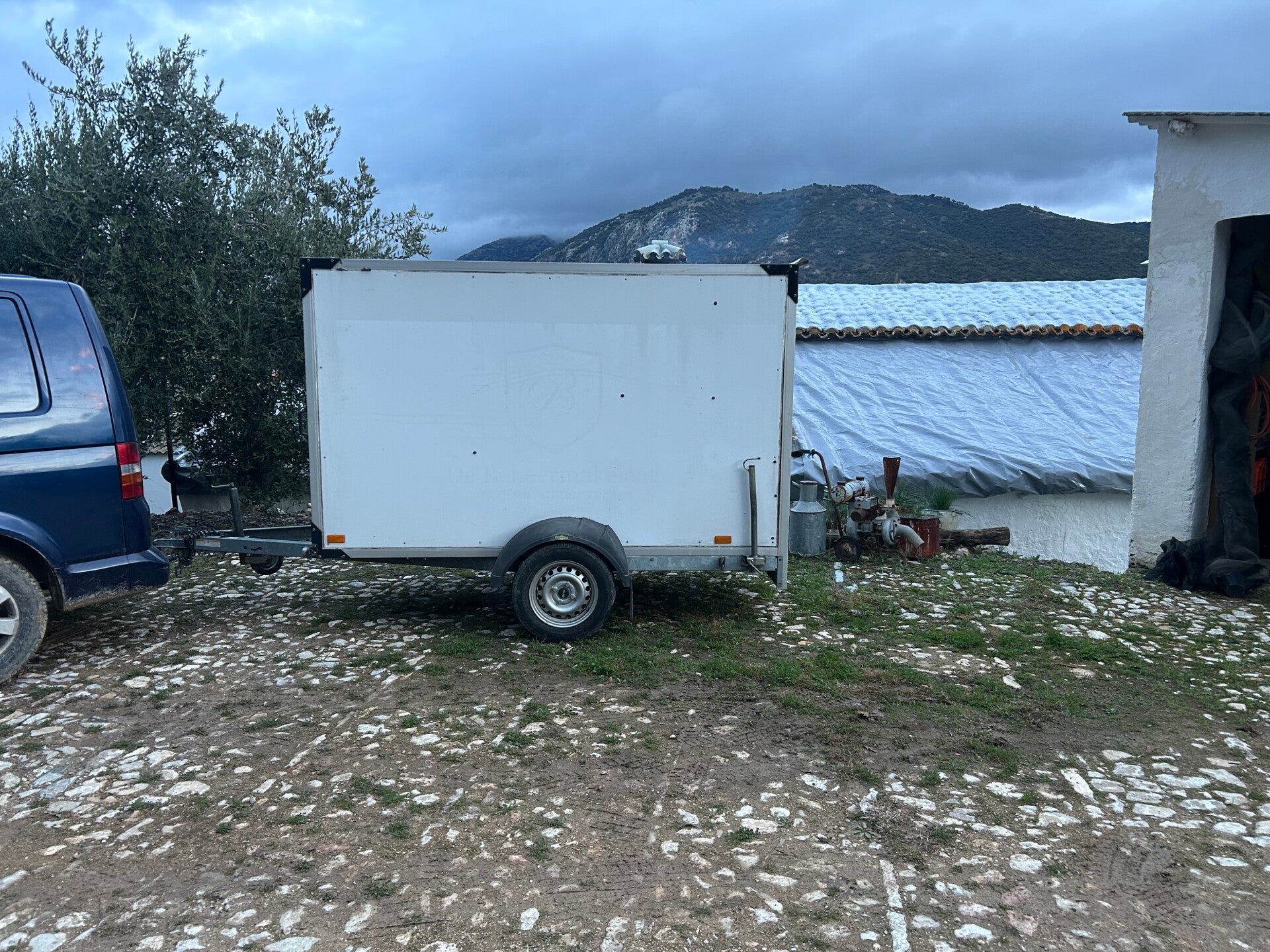 FIANZA 300€ Alquiler Remolque Cerrado 750kg Priego de Córdoba