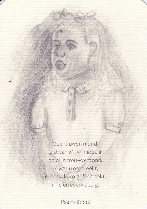 Kaart meisje zingt 'Opent uwen mond'  - 10 x 15 cm