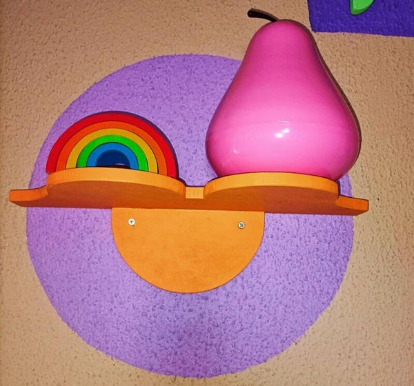 Houten brilvormig schapje