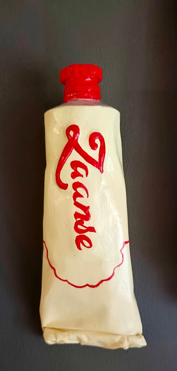 Zaanse mayonaise tube wanddeco