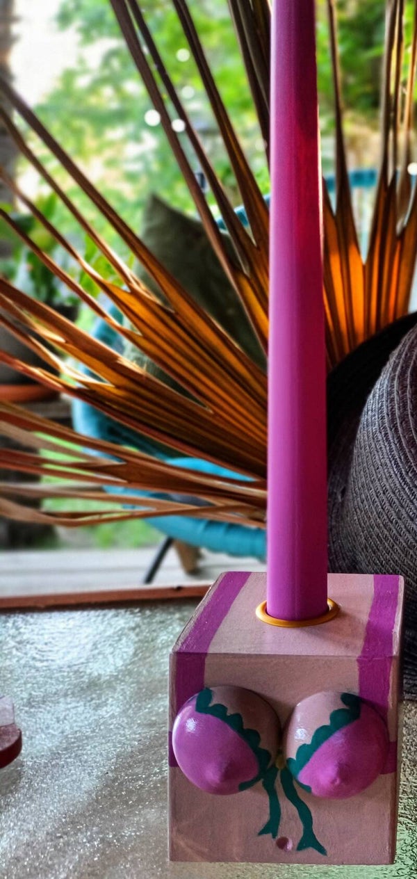 Borsten kandelaar sexy bikini