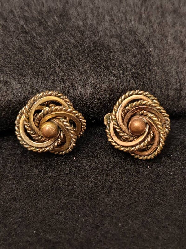 Clips ancien métal doré