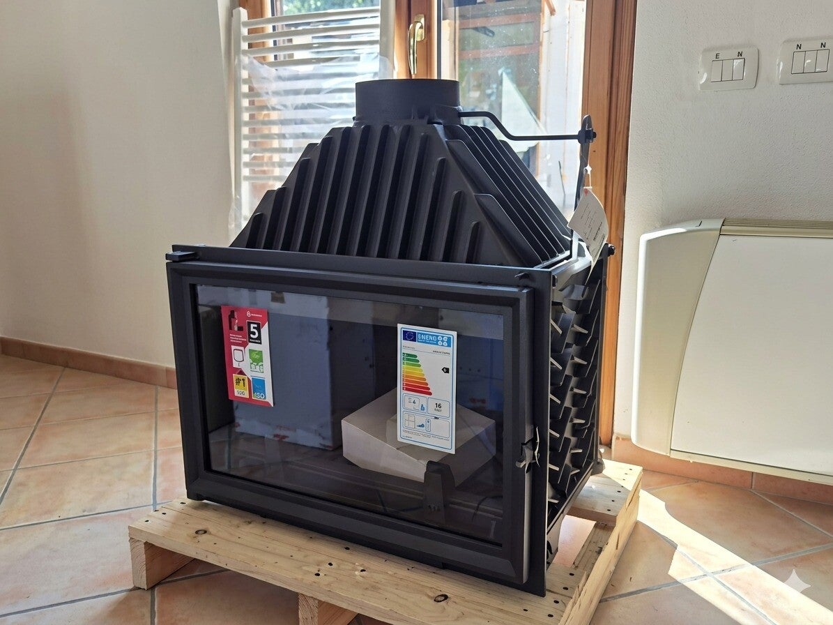 Cheminée à bois Kratki, modèle Olivia 18