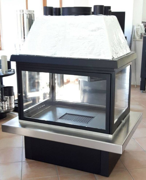 FOYER AU BOIS QUATRE FACES AVEC HOTTE RADIANTE